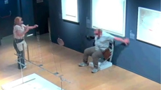 Βίντεο: Τουρίστας έσπασε την καρέκλα «Βαν Γκογκ» σε μουσείο της Βερόνας