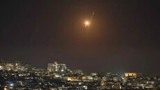 Βίντεο: Δείτε πώς φαίνονται από την Κύπρο οι επιθέσεις του Ιράν στο Ισραήλ
