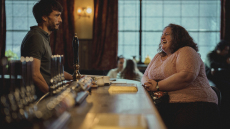 «Μικρό Ταρανδάκι»: Η καθηλωτική ιστορία της σειράς - φαινόμενο ζωντανεύει στη σκηνή του Θεάτρου Ιλίσια-Βολανάκης