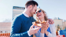 Μπορεί η γλουτένη να περάσει μέσα από ένα φιλί;
