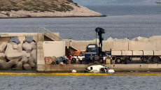 Συνελήφθη ο κυβερνήτης του ελικοπτέρου που έπεσε στη Βουλιαγμένη, έρευνα για τα αίτια - Έγκυος η μία από τις γυναίκες που σώθηκε από τη θάλασσα