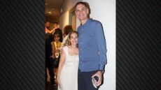 Ο Μπαρτζώκας πόζαρε με την Μποφίλιου στα παρασκήνια της συναυλίας της - Δείτε φωτογραφίες