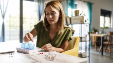 Ακριβά φάρμακα: Από σήμερα οι αιτήσεις για την παράδοσή τους στο σπίτι, το γραφείο ή το εξοχικό
