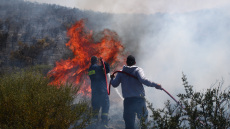 Οριοθετήθηκε η μεγάλη φωτιά στο Άνω Σούλι Μαραθώνα 