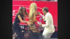 Η Βανδή έχασε το βραβείο στα Μad από τη Φουρέιρα, αλλά τη βοήθησε να ανέβει στη σκηνή για να το παραλάβει - Δείτε βίντεο