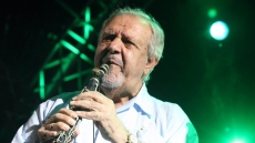 Το τελευταίο μοιρολόι για τον Πετρολούκα Χαλκιά - Η γη του Πωγωνίου ετοιμάζεται να τον υποδεχθεί