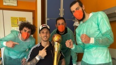 Με την κούπα στο νοσοκομείο: Η Βίρτους αφιέρωσε το πρωτάθλημα στον Πολονάρα
