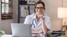 Ισότιμα πτυχία ιατρικής ανεξαρτήτως Πανεπιστημίου ζητά ο ΙΣΑ
