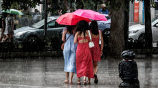 Καταιγιδοφόρο νέφος ύψους 12 χιλιομέτρων στη Θεσσαλία – Προβλήματα από την κακοκαιρία, σε ποιες περιοχές θα βρέξει το Σάββατο