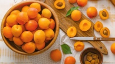 Βερίκοκα: Οι ποικιλίες, η θρεπτική αξία και πώς συντηρούνται