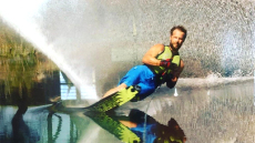 Ναυτική εβδομάδα Χαλκίδας: Επίδειξη θαλάσσιου σκι στον πορθμό του Ευρίπου