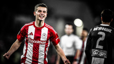 Ολυμπιακός: Ο Μουζακίτης πρώτος στην κούρσα για το βραβείο Golden Boy Web, μπροστά από Γιλντίζ και Γκιουλέρ
