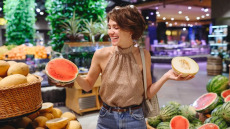 Καρπούζι ή πεπόνι; Ποιο είναι καλύτερο για τη δίαιτα και τη ρύθμιση του σακχάρου – Η διαιτολόγος απαντά