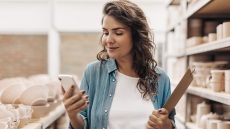 Επικοινωνία που μετράει: COSMOTE Business Messaging Pack για μικρομεσαίες επιχειρήσεις