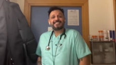 Paris Nagual: Ο viral νοσηλευτής του TikTok που χορεύει - Δείτε βίντεο