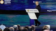 Η Ρωσία δεν πρέπει για κανένα λόγο να μπει σε ύφεση, λέει ο Πούτιν
