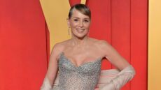 Η Σάρον Στόουν φωτογραφήθηκε τόπλες για εξώφυλλο περιοδικού στα 67 της