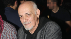 Γιώργος Κιμούλης: Η μητέρα μου με γαλούχησε με ακραία εκτίμηση και σεβασμό προς το γυναικείο φύλο