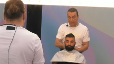 Ο Τρύφωνας Σαμαράς κάνει θεαματική είσοδο στο «Big Brother»