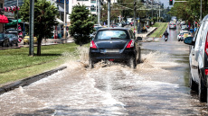 Σε Πελοπόννησο και Αττική τα πιο έντονα φαινόμενα - Βελτιώνεται ο καιρός την Κυριακή