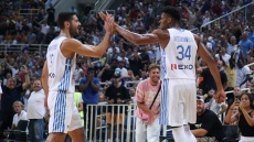 Αντετοκούνμπο σε Παπαπέτρου: «Σε ευχαριστώ που ήσουν ένας συμπαίκτης και ένας φίλος που μου έδωσε έμπνευση»
