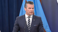 Ο Χέγκσεθ «τα έχωσε» live σε δημοσιογράφο του Fox News για το ουράνιο του Ιράν 