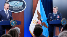 Πεντάγωνο: Ισοπεδώσαμε το πυρηνικό πρόγραμμα του Ιράν, όταν ο πρόεδρος μιλά, ο κόσμος πρέπει να ακούει – Τι είπε ο υπ. Άμυνας
