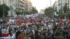 Ολοκληρώθηκε η αντιπολεμική συγκέντρωση στην Αθήνα - Άνοιξαν οι δρόμοι