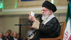 Ιράν: Αξιωματούχοι εξετάζουν σχέδιο απομάκρυνσης του αγιατολάχ Χαμενεΐ - «Οι μέρες του είναι μετρημένες»