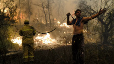 Πυρκαγιές: Πώς να προστατευθείτε από τον καπνό και τα αιωρούμενα σωματίδια

