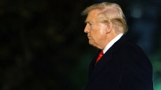 ΗΠΑ: Κατρακύλησε στο 41% η δημοτικότητα του Τραμπ μετά την επίθεση στο Ιράν