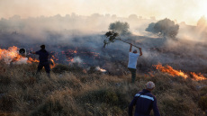 Έφτασαν στην Κρήτη οι καπνοί από τη φωτιά στη Χίο, λέει ο Καλλιάνος 