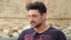 Γιώργος Χρυσοστόμου: Θα ήθελα να πάω διακοπές με τη μητέρα μου, να ξεκουραστεί και να την κάνω βασίλισσα