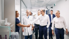 Ο Μητσοτάκης επισκέφθηκε το ανακαινισμένο Τμήμα Επειγόντων Περιστατικών του ΚΑΤ