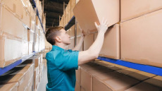 «Φραγή» από την Κομισιόν στην προμήθεια ιατροτεχνολογικών προϊόντων από Κίνα