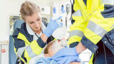 «Είναι ένα παιδί εδώ μέσα! Αν ήταν το δικό σας; Θα αργούσατε να κάνετε λίγο δεξιά;» – Η συγκλονιστική ανάρτηση του προέδρου του ΕΟΔΥ