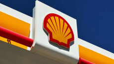 Διαψεύδει η Shell ότι συζητά την εξαγορά της BP
