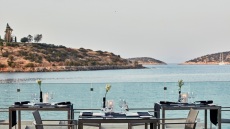 Athenian Waves: Η σκηνή της Αθήνας συναντά την κρητική παράδοση