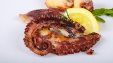 Αντί για κοτομπουκιές, χταπόδι: Πόσο συχνά τρώτε θαλασσινά και ποια είναι τα πιο ωφέλιμα για την υγεία μας;