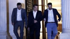 Σαν σήμερα πριν 10 χρόνια ο Τσίπρας ανακοίνωσε το δημοψήφισμα - Ο πανικός στους πολίτες, τα capital controls και το «όχι» που έγινε «ναι»
