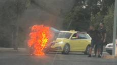 Φωτογραφίες: Μηχανάκι «λαμπάδιασε» στα Μελίσσια