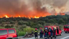 Υπό μερικό έλεγχο η φωτιά έξω από τη Ναύπακτο – Σε επιφυλακή για αναζωπυρώσεις, επιστρέφουν στα σπίτια τους οι κάτοικοι
