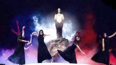 Κλαυδία: Η διαφορετική ερμηνεία της «Αστερομάτας» στα MAD VMA - Δείτε βίντεο
