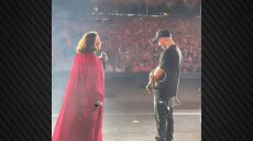 ΛΕΞ: Η ανάρτηση του Netflix για την εμφάνιση της Χαρούλας Αλεξίου στη συναυλία του - «Όρμα τους»