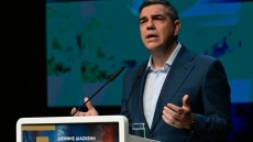 Ο Τσίπρας επιμένει στο «rebranding» για το 2015 - Μαρινάκης: Δεν θα ξαναγράψει την ιστορία