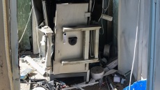 Αργολίδα: 63.000 ευρώ η λεία από την έκρηξη του ΑΤΜ - Βρέθηκε άθικτο το όχημα διαφυγής των τριών δραστών
