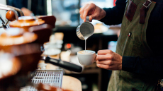 Εργασιακό νομοσχέδιο: Τι κερδίζουν οι εργαζόμενοι με τις αλλαγές στις υπερωρίες, τις προσλήψεις-εξπρές και τις άδειες