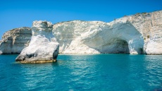 Δίνουμε ραντεβού στη Μήλο, σε λιγότερο από 4 ώρες