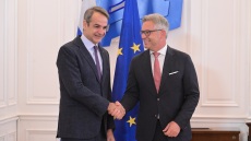 Μητσοτάκης: Σημαντική η πίεση στην Κρήτη, να αναλάβει δράση η Λιβύη - Επίτροπος Μετανάστευσης: Είμαστε ευγνώμονες για τη φύλαξη των ευρωπαϊκών συνόρων