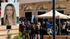 Θρήνος και συγκίνηση στην κηδεία της 18χρονης που πέθανε μετά τις δύο ανακοπές σε γυμναστήριο στη Λάρισα